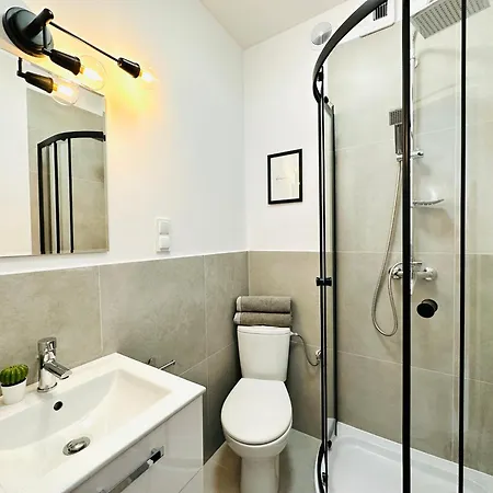 Appartamento Blisko Plazy I Parku Reagana